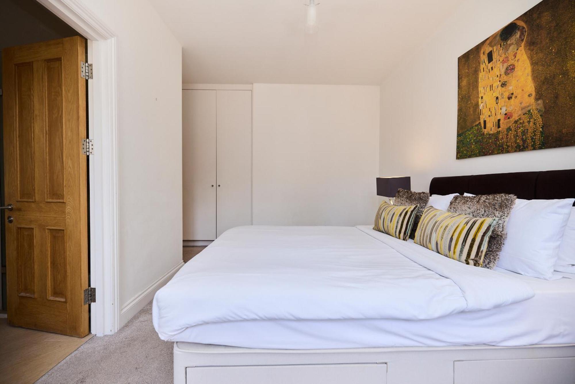 The Porchester Gardens - Modern & Bright 4Bdr With Garden And Parking ลอนดอน ภายนอก รูปภาพ