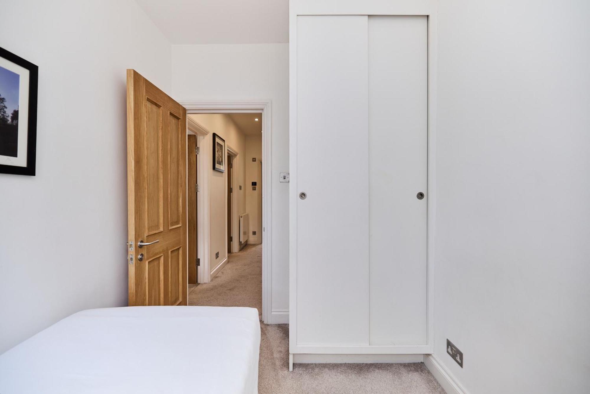 The Porchester Gardens - Modern & Bright 4Bdr With Garden And Parking ลอนดอน ภายนอก รูปภาพ